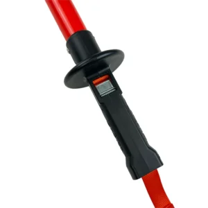 Bastón Hold-It de Hand Safety Tools sosteniendo herramienta de golpe fuera de la zona de impacto