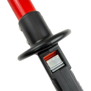 Bastón Hold-It de Hand Safety Tools sosteniendo herramienta de golpe fuera de la zona de impacto