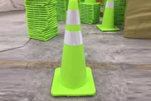 Elemento de señalización diseñado para entornos de alta exigencia, combinando máxima resistencia con una visibilidad superior.